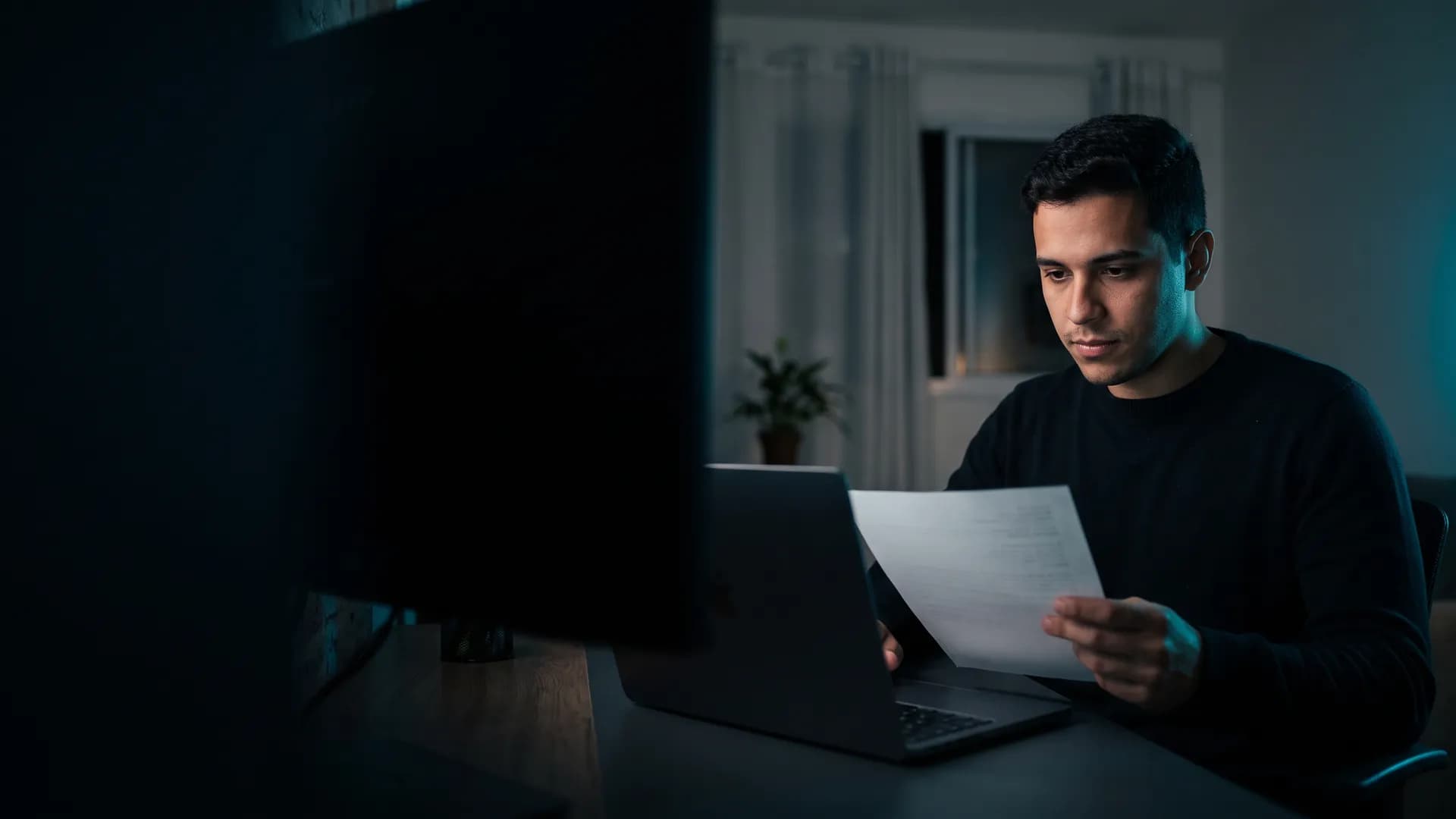 Profissional em como montar um currículo & preparação para entrevistas no dia a dia do ofício — currículo e entrevista que abrem a porta