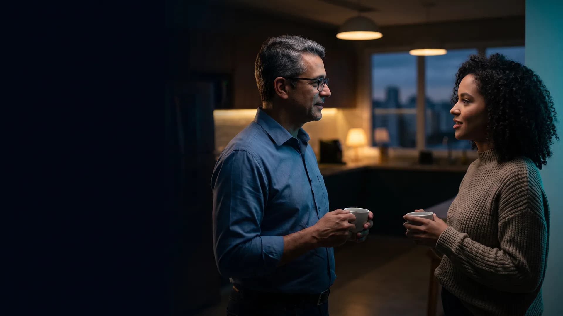 Profissional em gerenciando o encontro de diferentes gerações no mercado de trabalho no dia a dia do ofício — liderar Baby Boomers